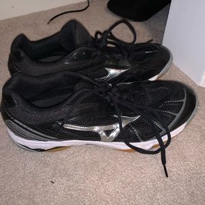Mizuno USA Women’s Volleyball Shoes